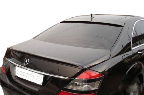 Накладка на заднее стекло Mercedes-Benz W-221